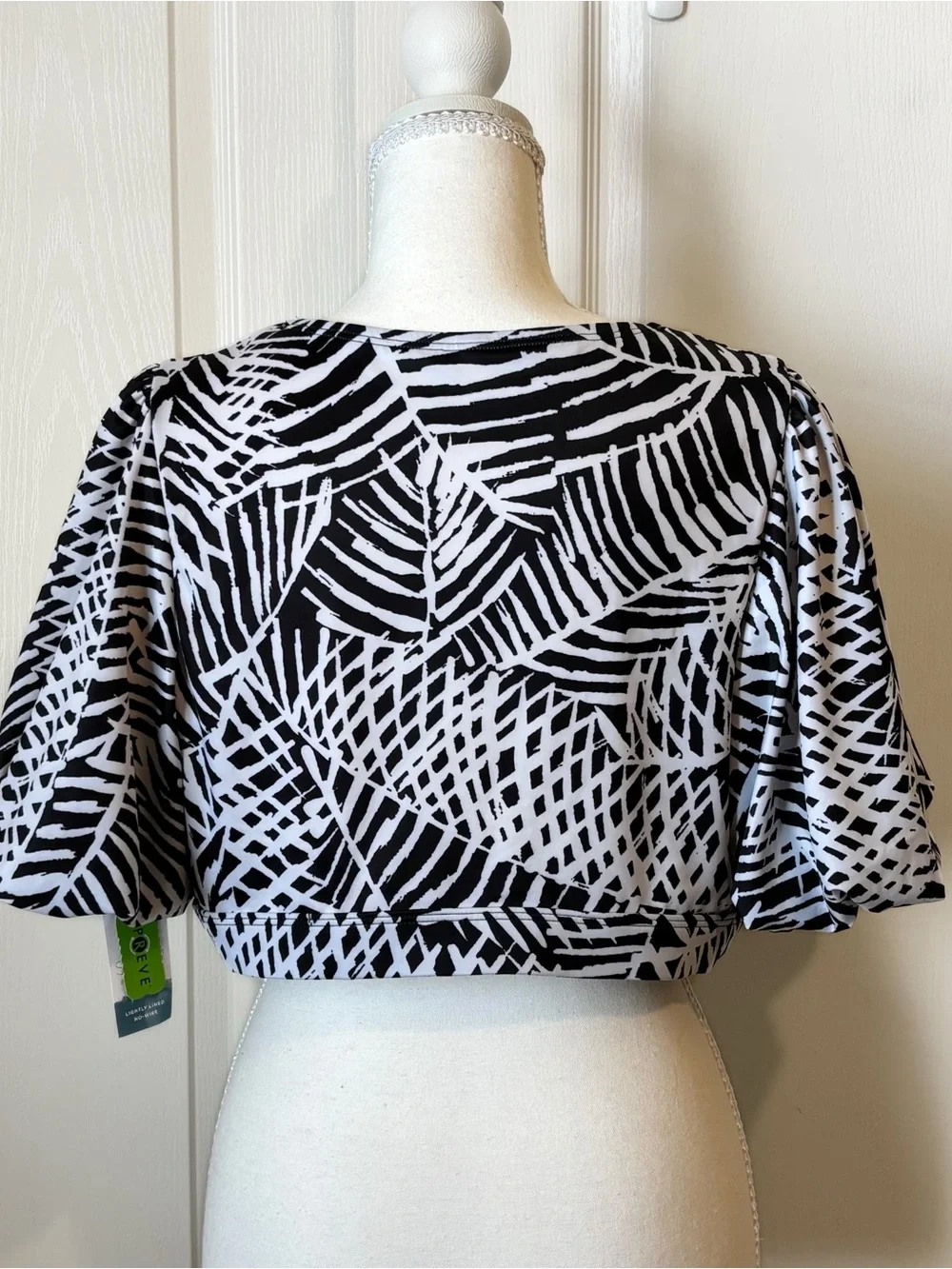 Cacique Swim NWT No Wire Lightly Lined Puff-Sleeve Swim Bikini Top Size 16